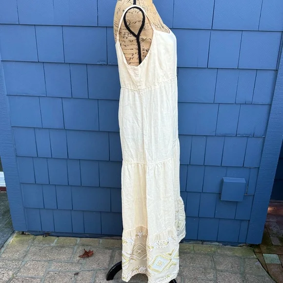 Haris Cotton L Chic Cream Maxi Dress with embroidered detail butter yellow - Picture 6 of 10